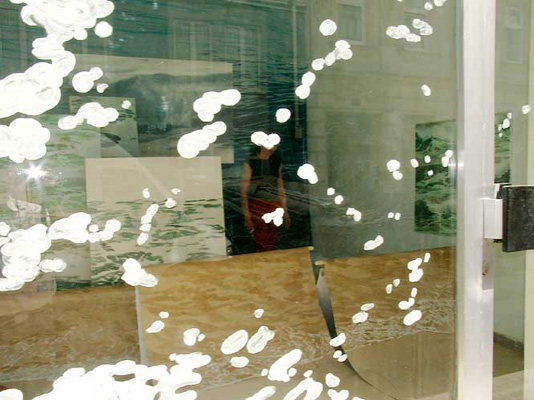 Installation "Ans Meer", 2003, masc foundation, Wien